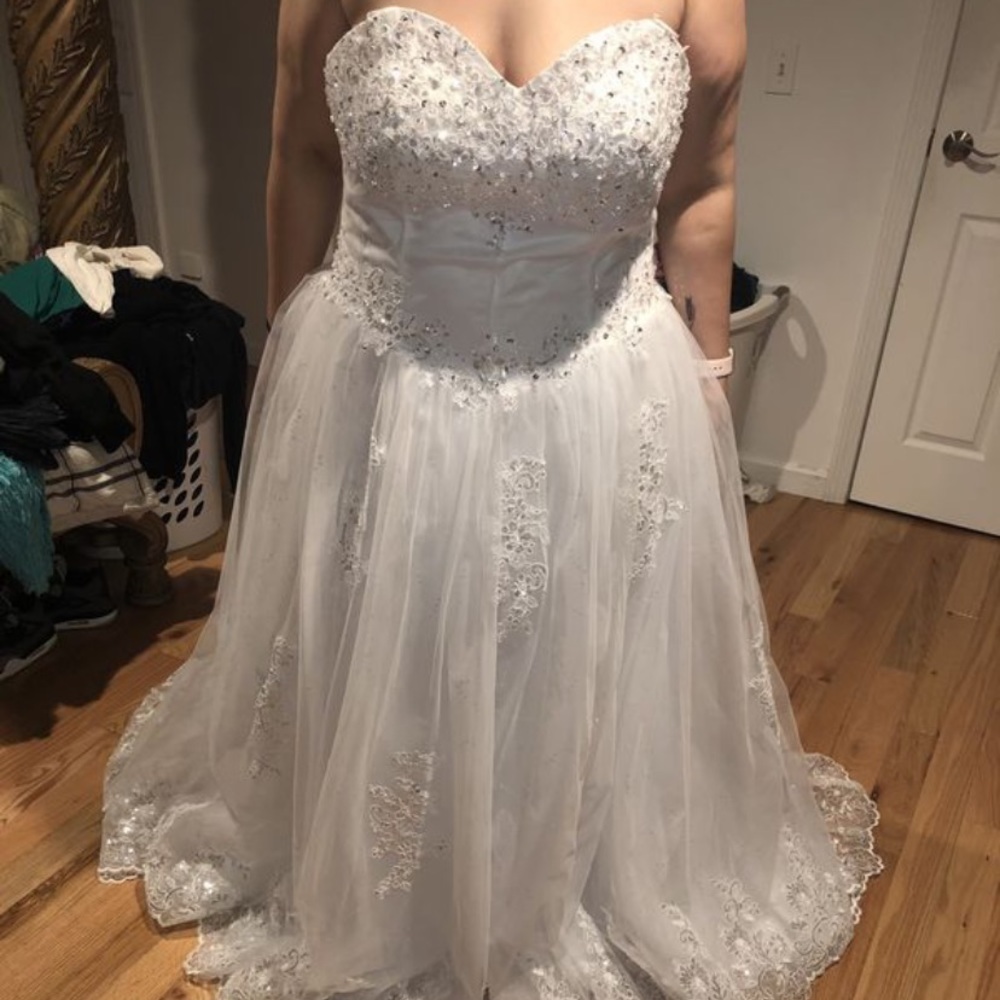 Wedding gown